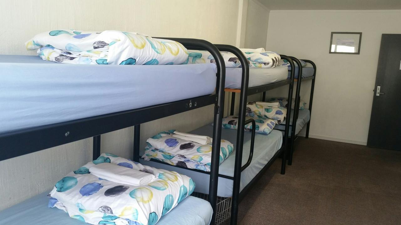 Loft 109 Backpackers Hostel Tauranga Esterno foto